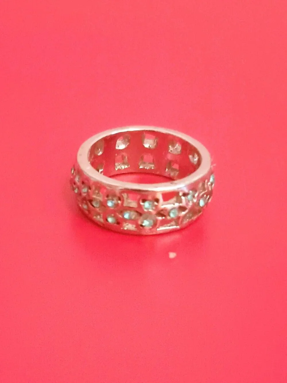 Silver Tone Openwork Band Ring 5.5